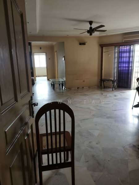 Kondominium untuk Dijual di Bukit Pandan Kondominium 1 - Shawn Tan - Living Room - PropertyGuru.com.my