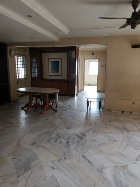Kondominium untuk Dijual di Bukit Pandan Kondominium 1 - Shawn Tan - Living Room - PropertyGuru.com.my