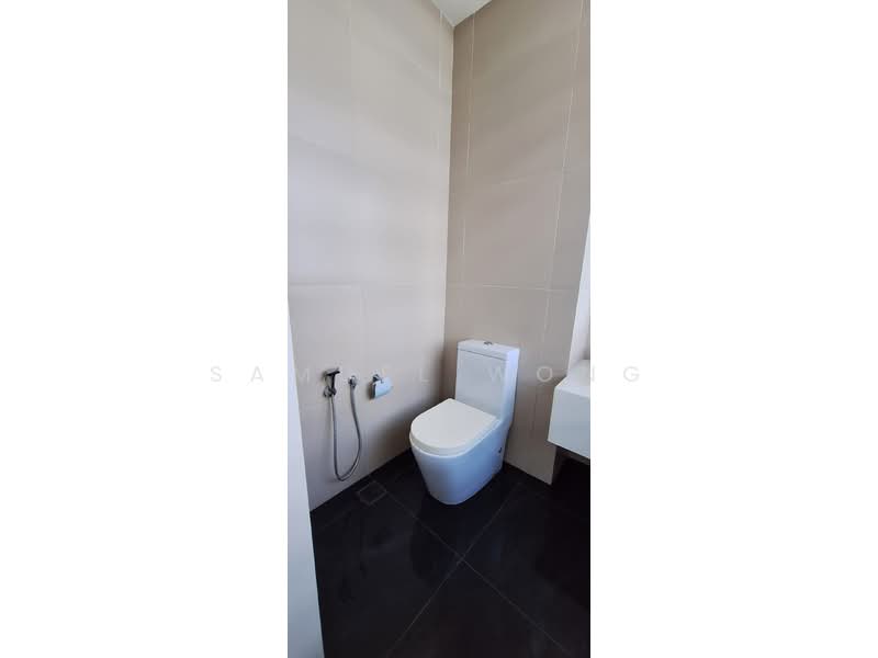 Shop for Sale in Medini (Iskandar Puteri (Nusajaya)) - Samuel Wong - Bathroom - PropertyGuru.com.my