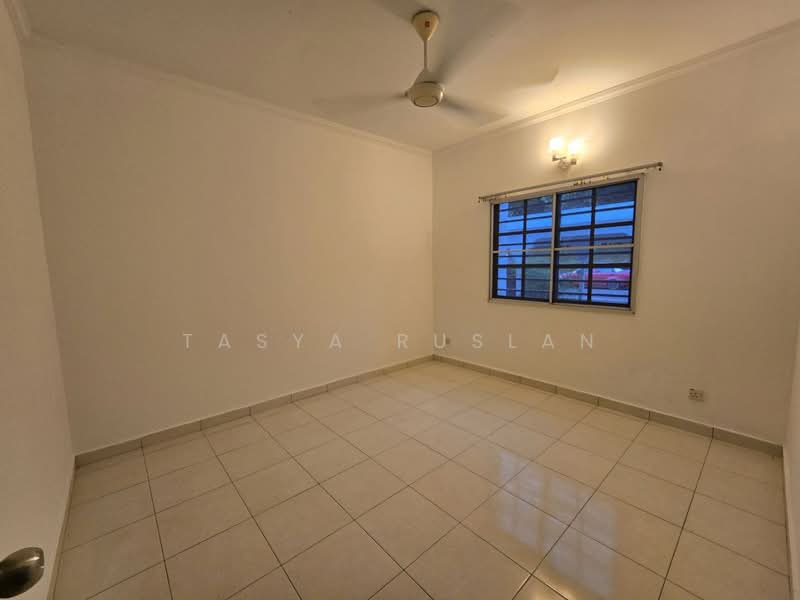 Rumah Bandar untuk Dijual di Country Heights (Kajang) - Tasya Ruslan - PropertyGuru.com.my