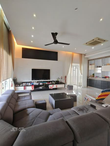 Rumah Kluster untuk Dijual di Setia Alam (Selangor) - Alwin Lee - Living Room - PropertyGuru.com.my