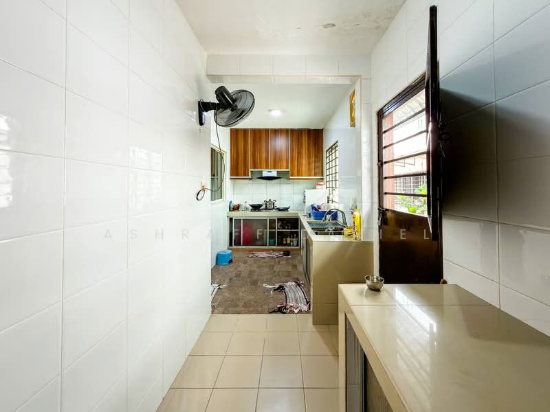 Rumah Teres untuk Dijual di Taman Impian Indah (Bukit Jalil) - Ashraff Daniel - Kitchen - PropertyGuru.com.my