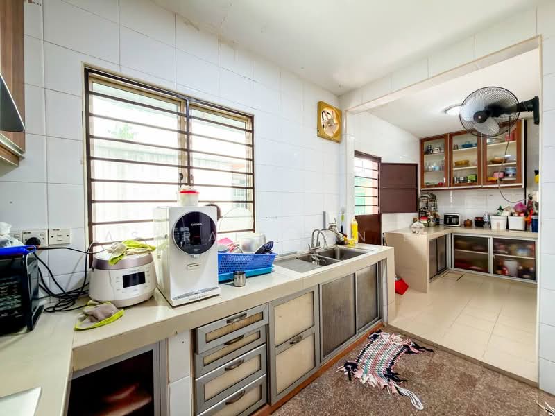 Rumah Teres untuk Dijual di Taman Impian Indah (Bukit Jalil) - Ashraff Daniel - Kitchen - PropertyGuru.com.my