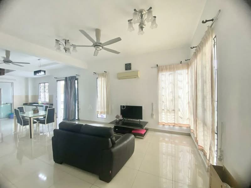 Cluster House for Rent in Taman Anggun (Rawang) - David Lee - Living Room - PropertyGuru.com.my