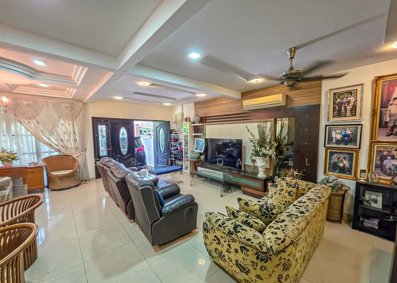 Rumah Teres 2-Tingkat untuk Dijual di Taman Sri Andalas (Klang) - Ashraff Daniel - Living Room - PropertyGuru.com.my