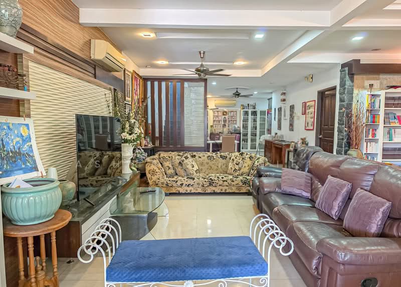 Rumah Teres 2-Tingkat untuk Dijual di Taman Sri Andalas (Klang) - Ashraff Daniel - Living Room - PropertyGuru.com.my