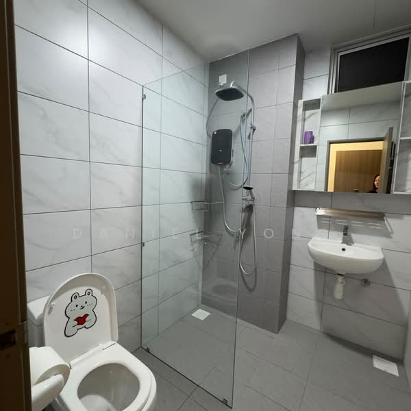 Kediaman Servis untuk Dijual di SKS Habitat - Daniel Yong - Bathroom - PropertyGuru.com.my
