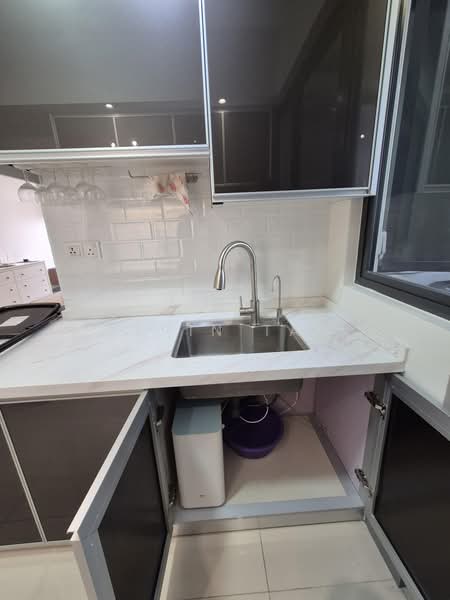 Kediaman Servis untuk Dijual di United Point (Residensi Berpadu) - Alvin Tam - Kitchen - PropertyGuru.com.my