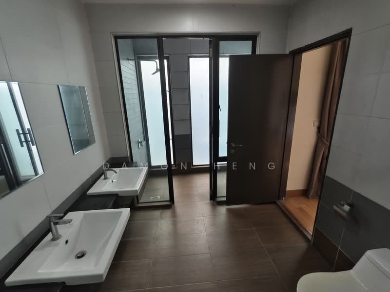 Rumah Teres untuk Disewa di Prima Selayang (Selayang) - Damon Heng - Bathroom - PropertyGuru.com.my