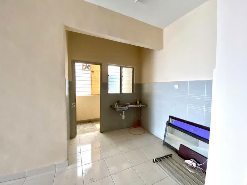 Condominium for Sale at Symphony Heights (Simfoni Heights) - Faisal Abu Omar - Kitchen - PropertyGuru.com.my