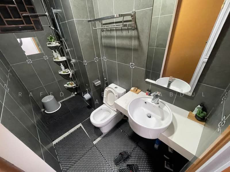 Service Residence for Rent at Astoria Ampang - Rafedah Binti Abdul Aziz - Bathroom - PropertyGuru.com.my