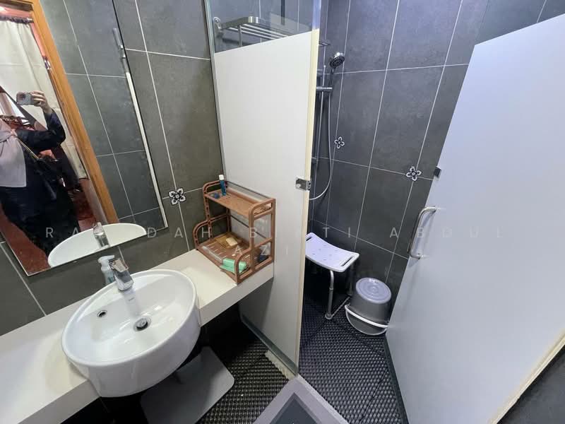 Service Residence for Rent at Astoria Ampang - Rafedah Binti Abdul Aziz - Bathroom - PropertyGuru.com.my