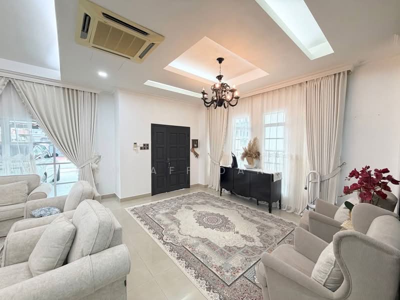 Bungalow House for Sale in Bandar Putra Permai (Seri Kembangan) - Ashraff Daniel - Living Room - PropertyGuru.com.my