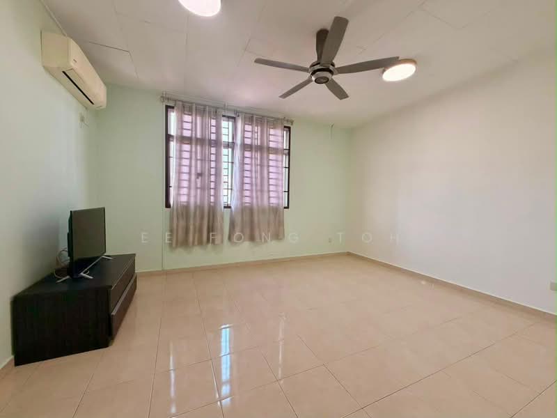 2-storey Terraced House for Sale in Taman Nusa Indah (Iskandar Puteri (Nusajaya)) - Ee Fong Toh - Living Room - PropertyGuru.com.my