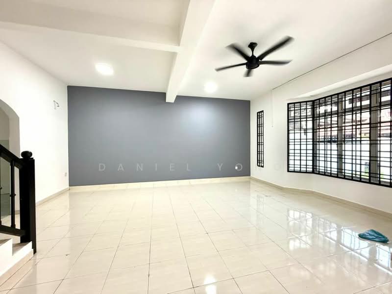Rumah Teres 2-Tingkat untuk Dijual di Taman Bukit Dahlia (Pasir Gudang) - Daniel Yong - Living Room - PropertyGuru.com.my