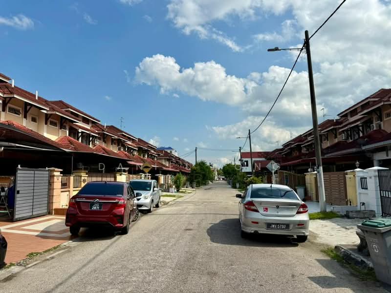 Rumah Teres 2-Tingkat untuk Dijual di Taman Bukit Dahlia (Pasir Gudang) - Daniel Yong - Exterior - PropertyGuru.com.my