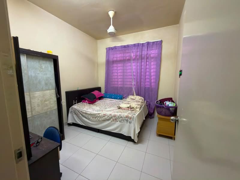 Pangsapuri untuk Dijual di Residensi Pandanmas 2 - Charlie Loh - Bedroom - PropertyGuru.com.my