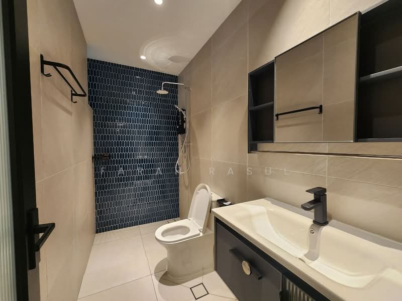 Kondominium untuk Disewa di Corinthian Condominium - Farah Rasul - Bathroom - PropertyGuru.com.my
