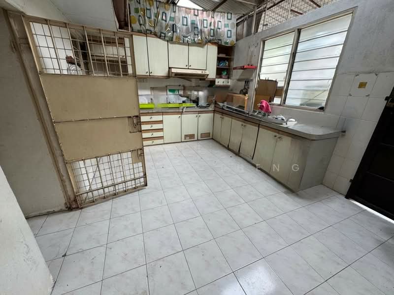 Rumah Berkembar untuk Dijual di Air Hitam (Penang) - Ang Lee Theng - Kitchen - PropertyGuru.com.my