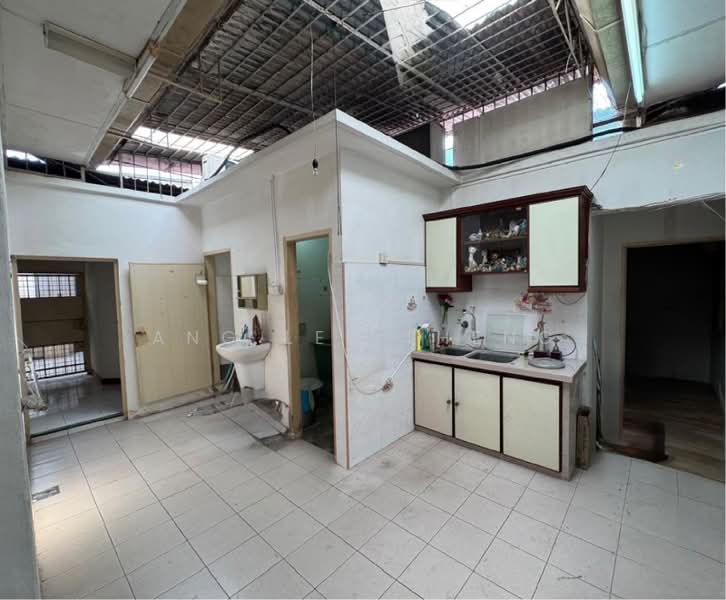 Rumah Berkembar untuk Dijual di Air Hitam (Penang) - Ang Lee Theng - Kitchen - PropertyGuru.com.my