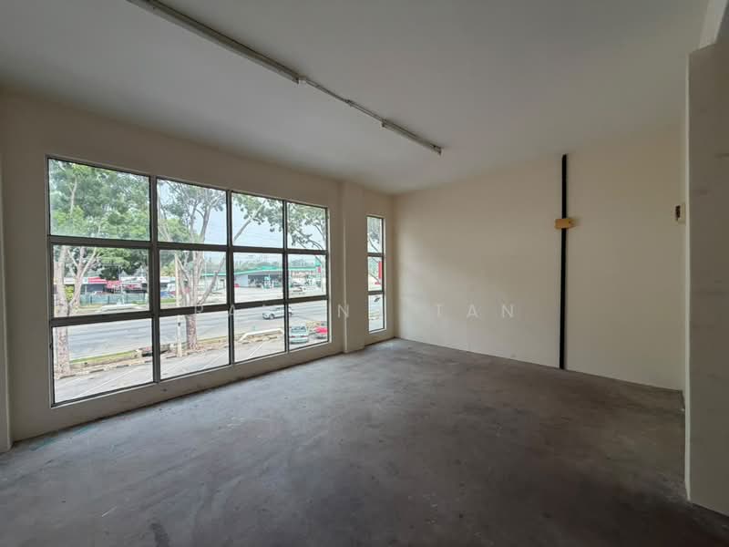 Shop for Sale in Taman Semabok Perdana (Semabok) - Ramona Tan - Interior - PropertyGuru.com.my
