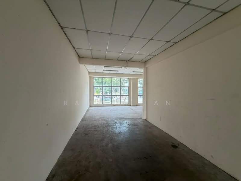 Shop for Sale in Taman Semabok Perdana (Semabok) - Ramona Tan - Interior - PropertyGuru.com.my