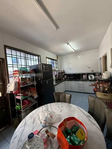 Rumah Teres 2-Tingkat untuk Dijual di Taman Setia Indah (Tebrau) - Daniel Yong - Kitchen - PropertyGuru.com.my