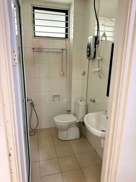 Rumah Teres 2 Tingkat untuk Dijual di Taman Desa Tebrau (Tebrau) - Ee Fong Toh - Bathroom - PropertyGuru.com.my