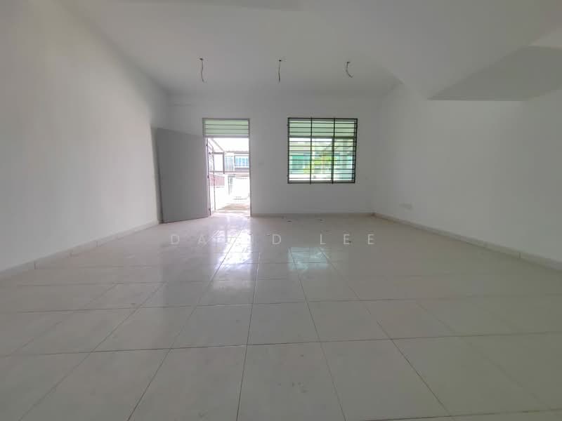 Rumah Teres 2-Tingkat untuk Dijual di Taman Kundang Jaya (Rawang) - David Lee - Living Room - PropertyGuru.com.my