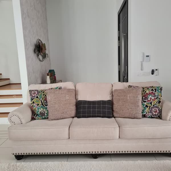 Cluster House for Sale in Eco Majestic (Semenyih) - Soon Sheng Law - Living Room - PropertyGuru.com.my