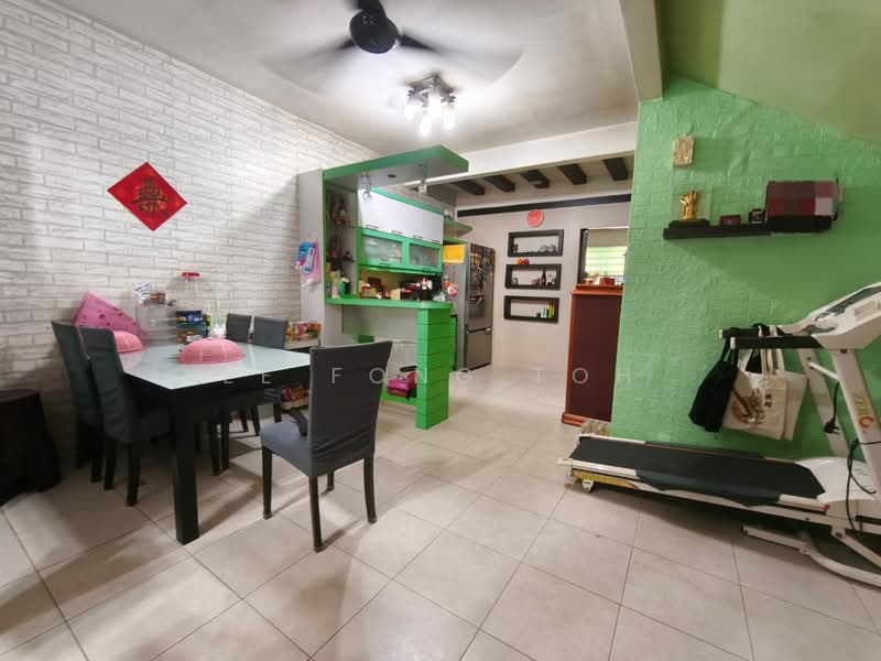 2-storey Terraced House for Sale in Taman Skudai Indah (Skudai) - Ee Fong Toh - Dining Room - PropertyGuru.com.my