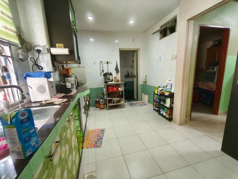 2-storey Terraced House for Sale in Taman Skudai Indah (Skudai) - Ee Fong Toh - Kitchen - PropertyGuru.com.my