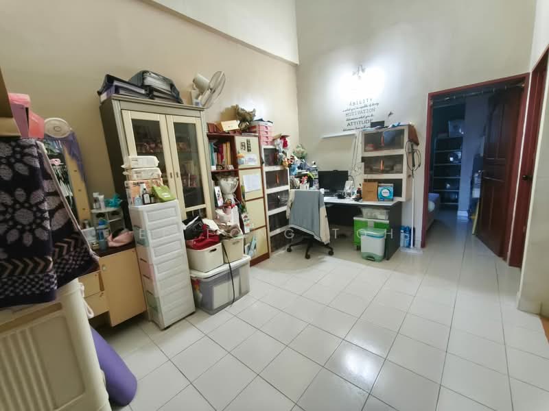 2-storey Terraced House for Sale in Taman Skudai Indah (Skudai) - Ee Fong Toh - Study - PropertyGuru.com.my