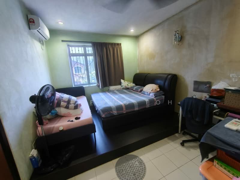 2-storey Terraced House for Sale in Taman Skudai Indah (Skudai) - Ee Fong Toh - Bedroom - PropertyGuru.com.my