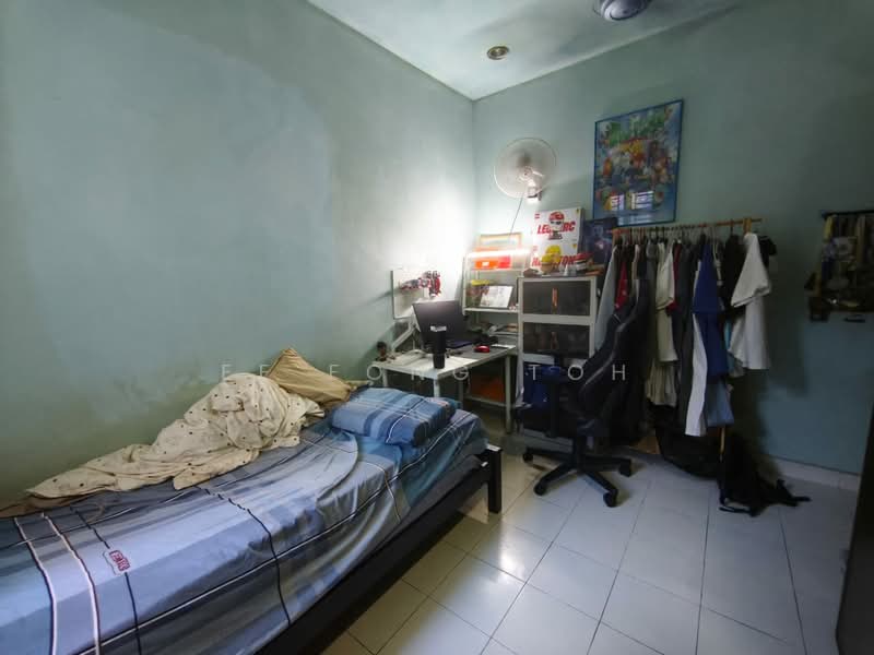 2-storey Terraced House for Sale in Taman Skudai Indah (Skudai) - Ee Fong Toh - Bedroom - PropertyGuru.com.my
