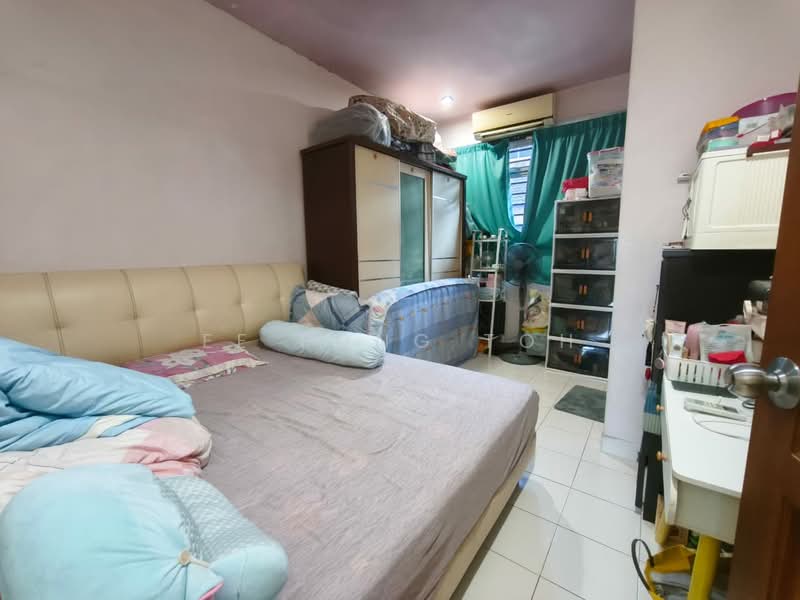 2-storey Terraced House for Sale in Taman Skudai Indah (Skudai) - Ee Fong Toh - Bedroom - PropertyGuru.com.my