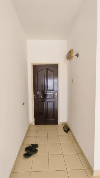 Pangsapuri untuk Dijual di Pangsapuri Delima - Nazrin Hakimin - Entrance - PropertyGuru.com.my