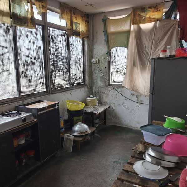 Shop / Office untuk Dijual di Taman Desa Harmoni (Masai) - Steven Ngoi - Kitchen - PropertyGuru.com.my