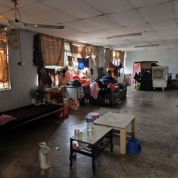 Shop / Office untuk Dijual di Taman Desa Harmoni (Masai) - Steven Ngoi - Living Room - PropertyGuru.com.my