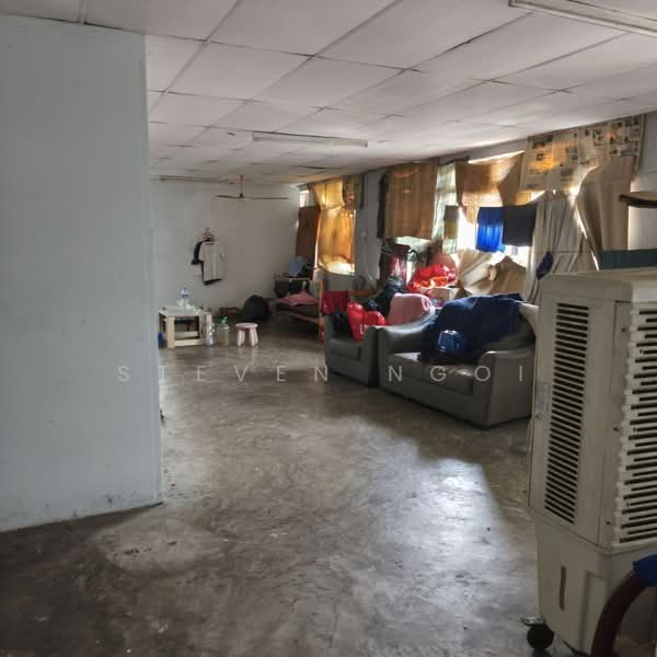 Shop / Office untuk Dijual di Taman Desa Harmoni (Masai) - Steven Ngoi - Living Room - PropertyGuru.com.my