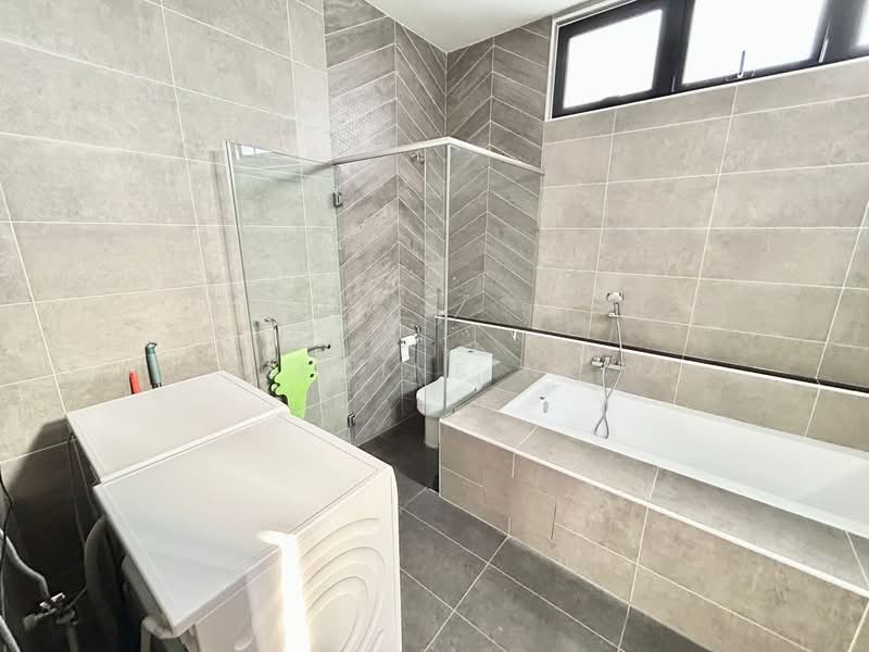 Semi-Detached House for Sale in Iskandar Puteri (Nusajaya) (Johor) - Regine Ng - Bathroom - PropertyGuru.com.my