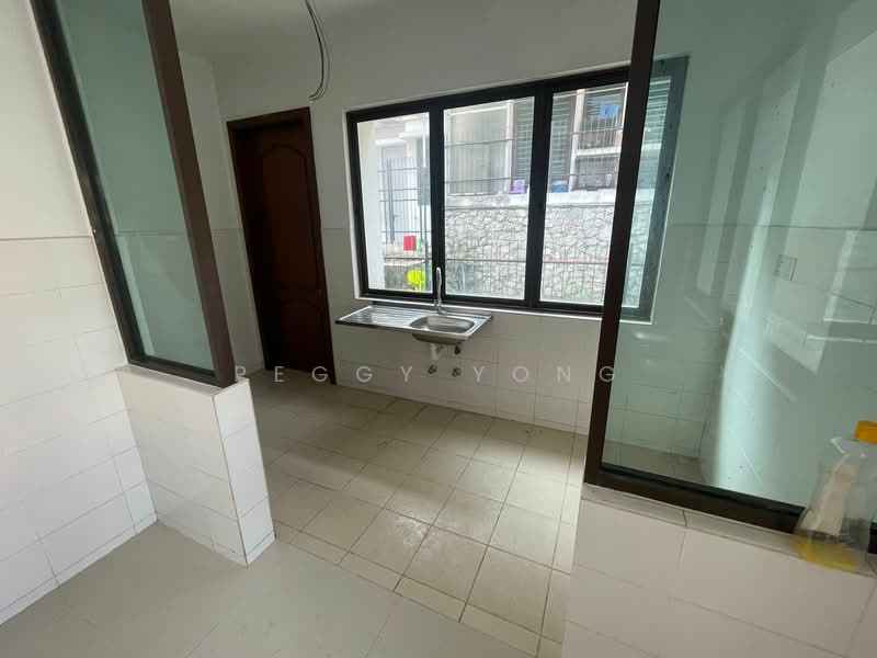 Rumah Teres 2-Tingkat untuk Dijual di Bukit Rahman Putra (Sungai Buloh) - Peggy Yong - Kitchen - PropertyGuru.com.my
