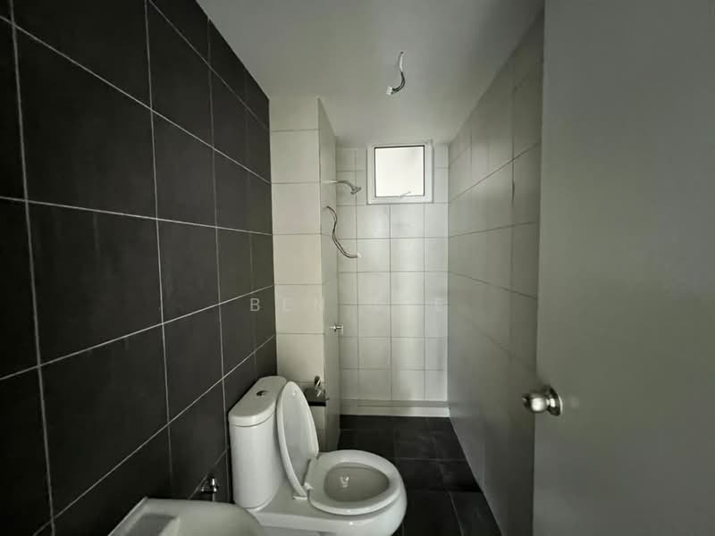 Condominium for Sale at Fairview Residence - Ben Lee - Bathroom - PropertyGuru.com.my