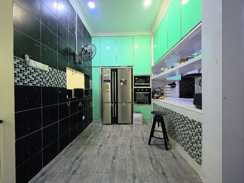2.5-storey Terraced House for Sale in Ampang (Selangor) - Vas Vasugi - Kitchen - PropertyGuru.com.my