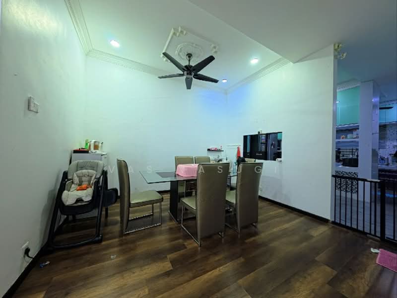 2.5-storey Terraced House for Sale in Ampang (Selangor) - Vas Vasugi - Dining Room - PropertyGuru.com.my