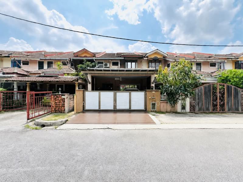 2-storey Terraced House for Sale in Kota Damansara (Selangor) - Faisal Abu Omar - Exterior - PropertyGuru.com.my