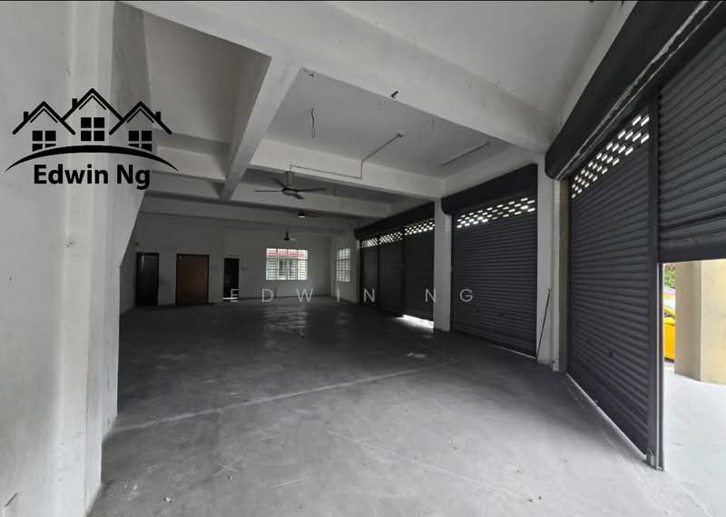 Shop for Sale in Bandar Parit Buntar (Parit Buntar) - Edwin Ng - Interior - PropertyGuru.com.my