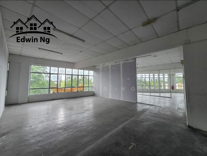 Shop for Sale in Bandar Parit Buntar (Parit Buntar) - Edwin Ng - Interior - PropertyGuru.com.my