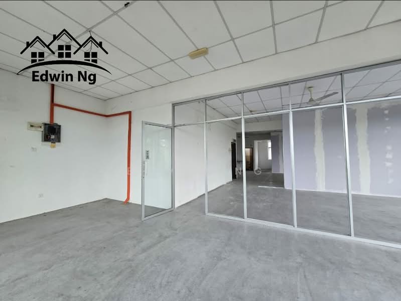 Shop for Sale in Bandar Parit Buntar (Parit Buntar) - Edwin Ng - Interior - PropertyGuru.com.my