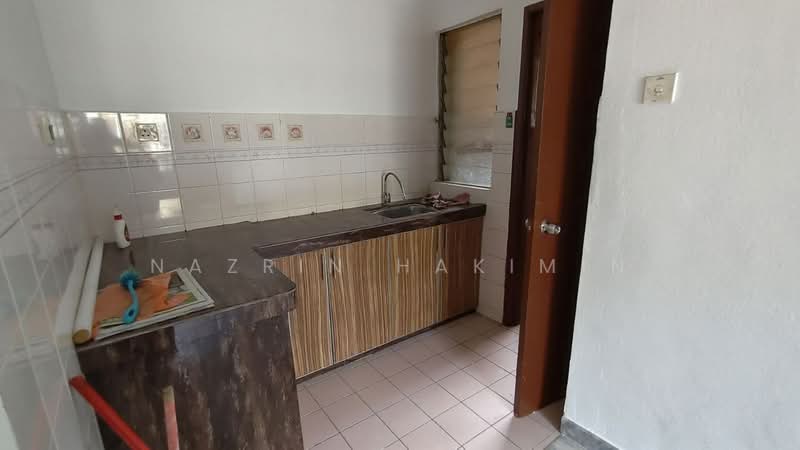 Apartment for Sale at Astana Alam Apartment 2 - Nazrin Hakimin - Kitchen - PropertyGuru.com.my